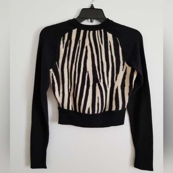 Women's Lucky Brand Sweater size S - Picture 2 of 9